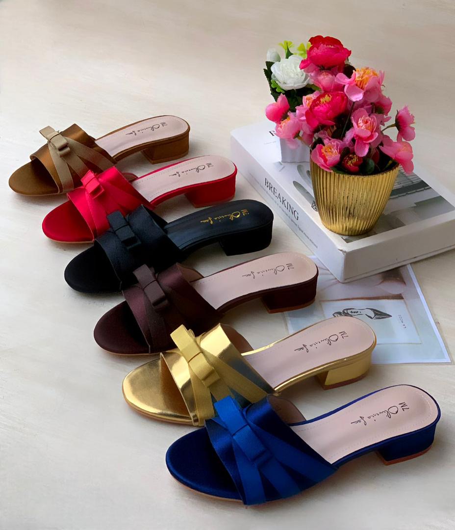 Flat heels slippers