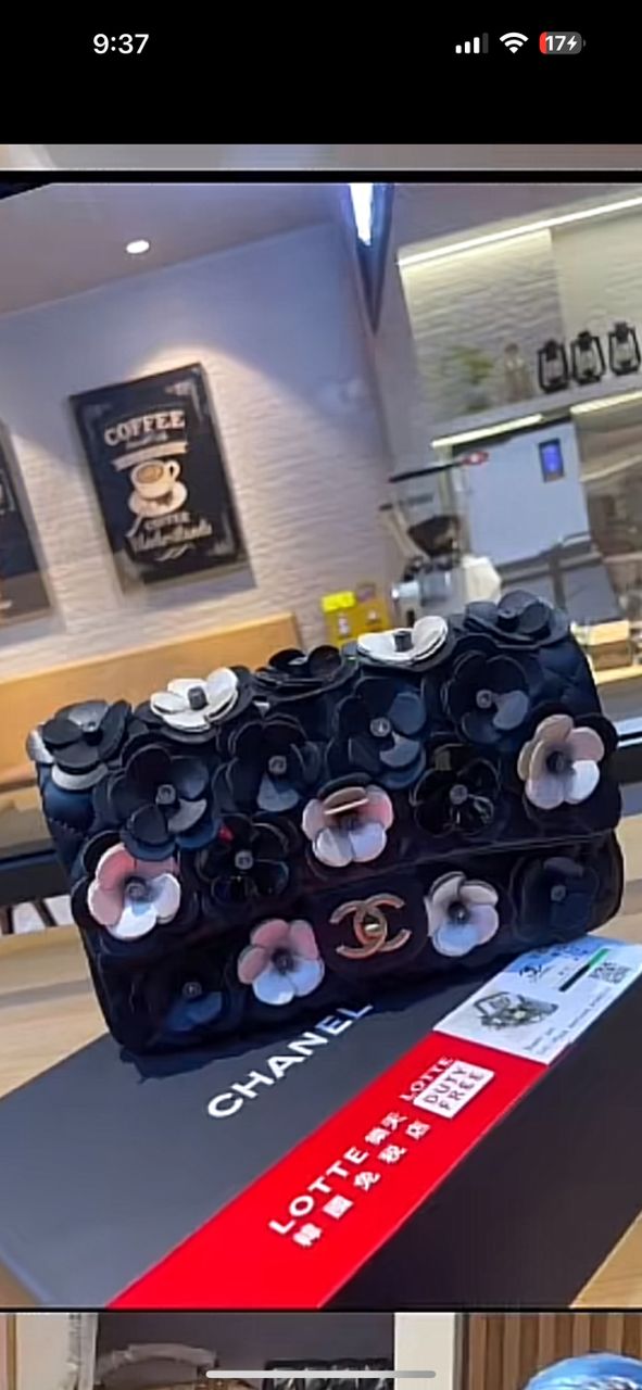 Flower channel bag