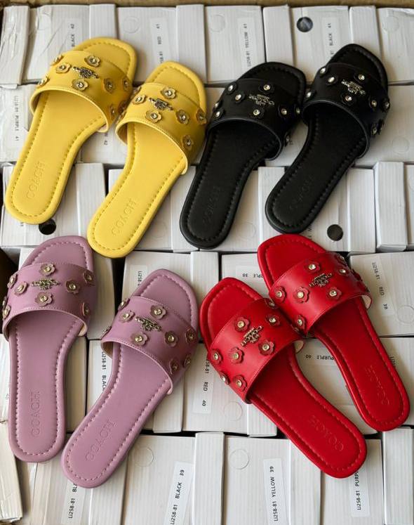 Coach flower slippers